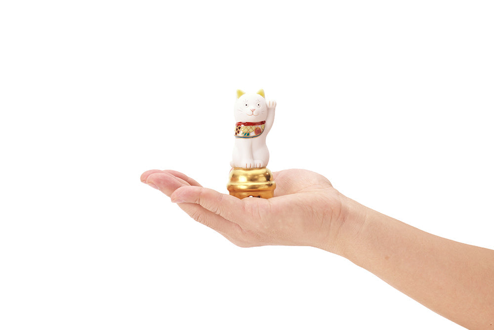二寸ちょうえもん招猫 鈴乗り 果物 左手